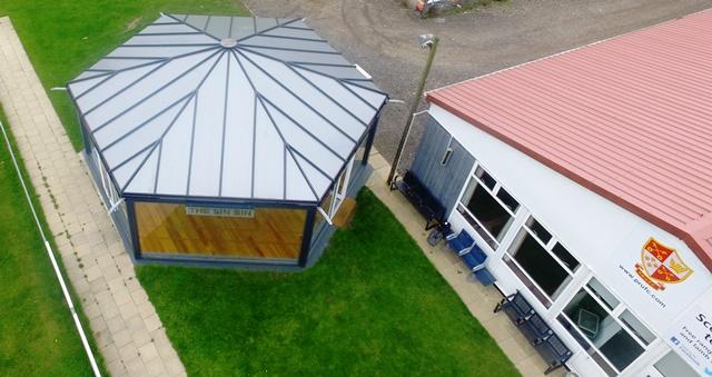 Rugby Club Utilises Liniar Roof on Stylish ‘Sin Bin’